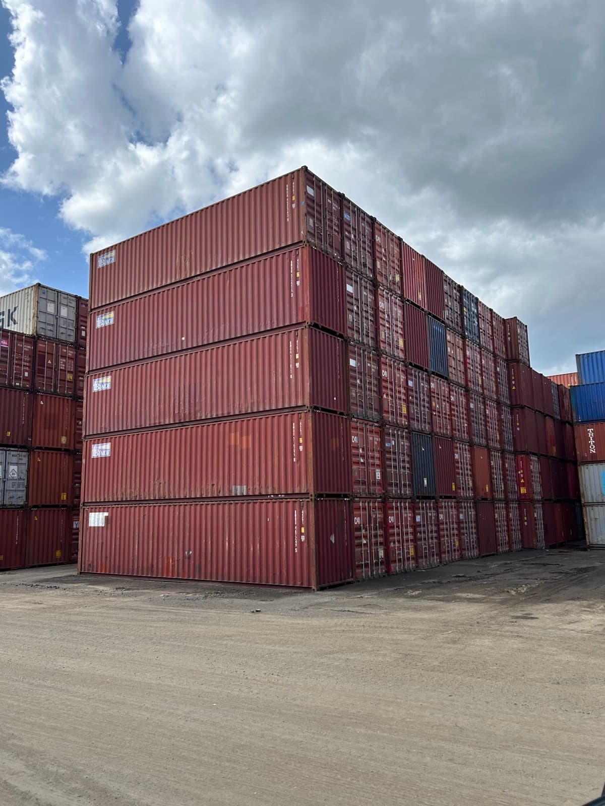 Used 40ft High Cube stock