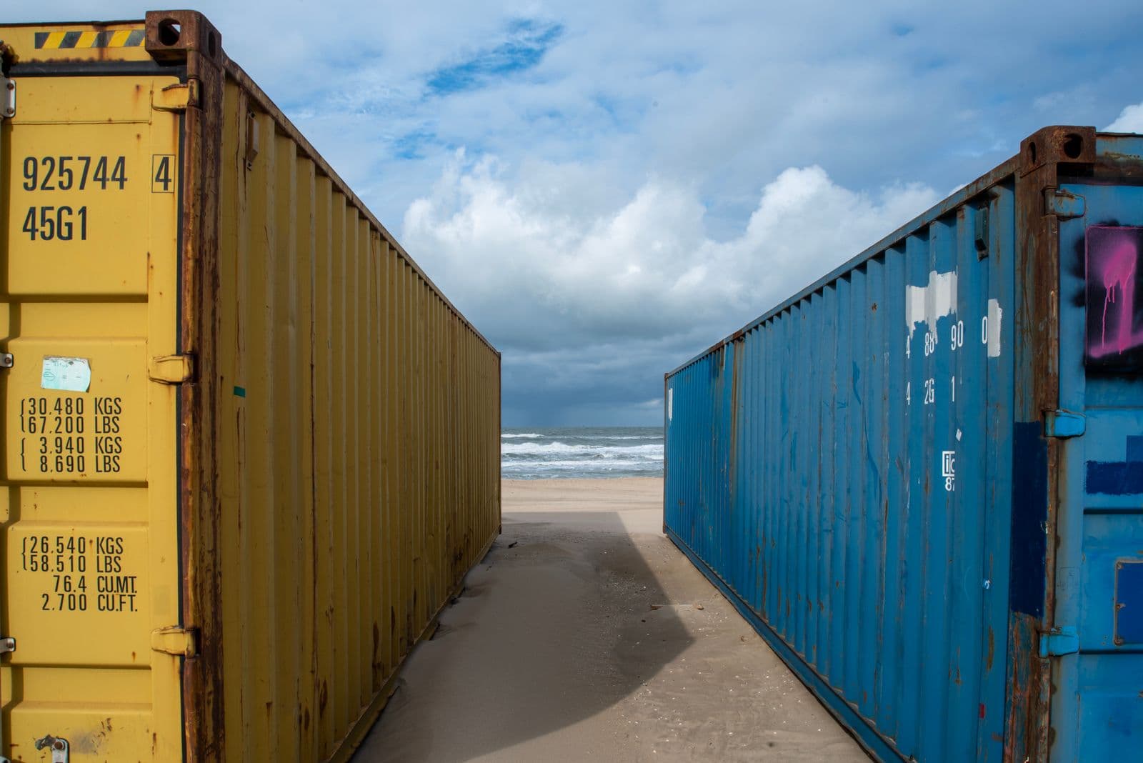 New and used 20ft and 40ft shipping containers for sale in Ontario