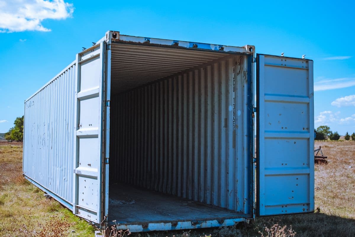 40ft standard shipping container for sale in Ontario